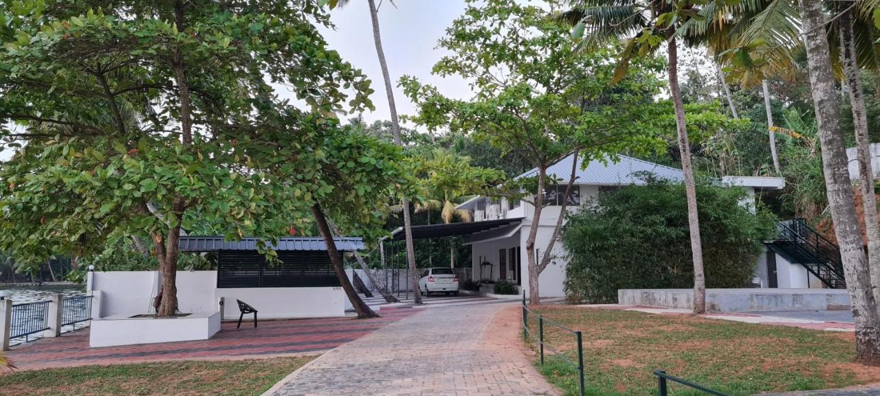 كولاّم Ripples Service Villas المظهر الخارجي الصورة