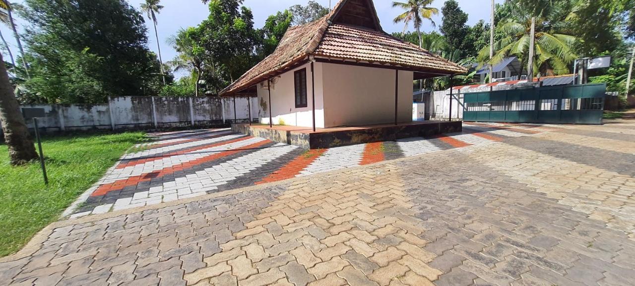 كولاّم Ripples Service Villas المظهر الخارجي الصورة